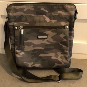 Baggallini Crossbody Go Bagg